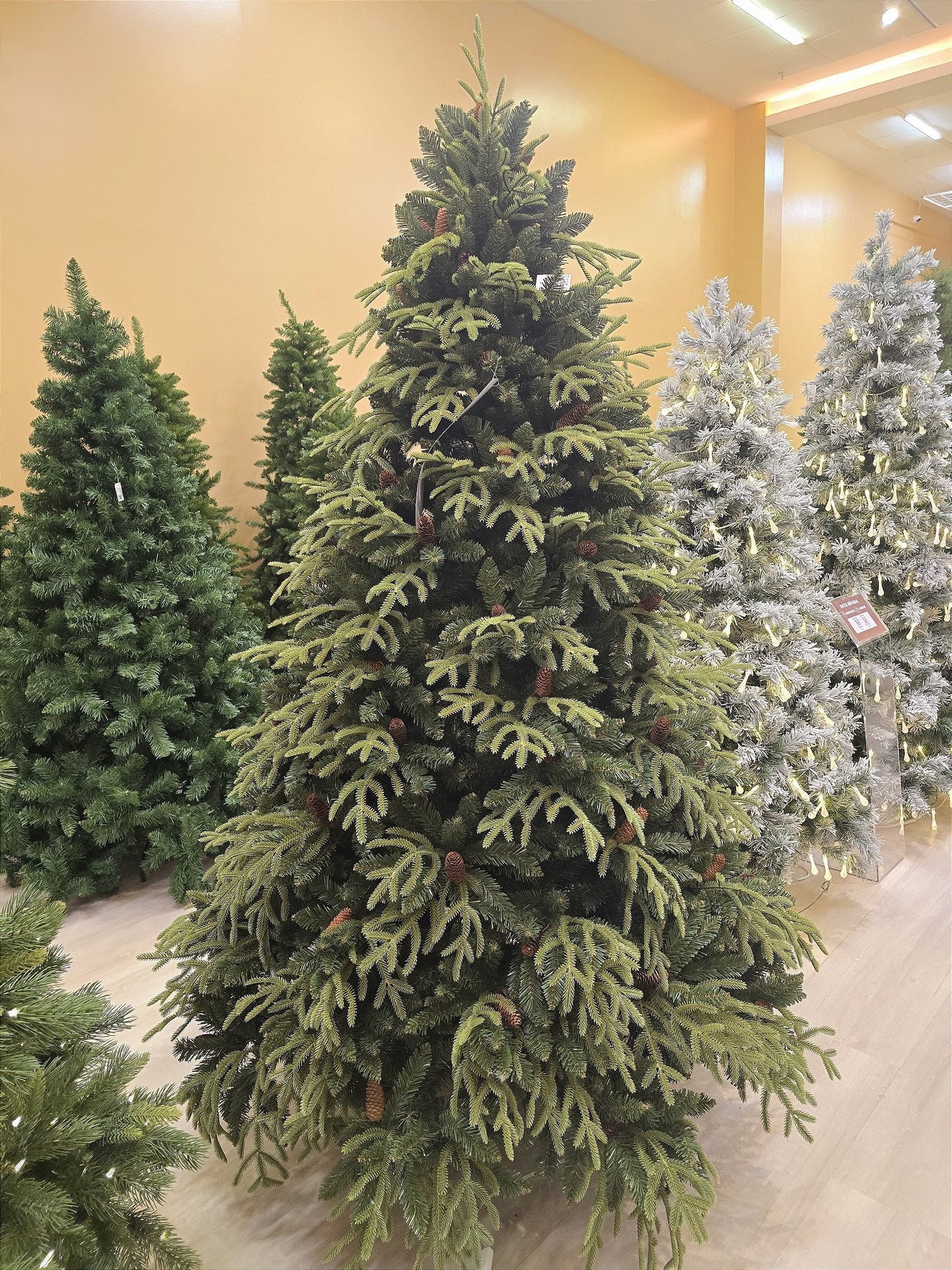 Árvore Realista Clic 4428 Galhos - Com Led embutido - BRINDE EXCLUSIVO PRÉ-VENDA