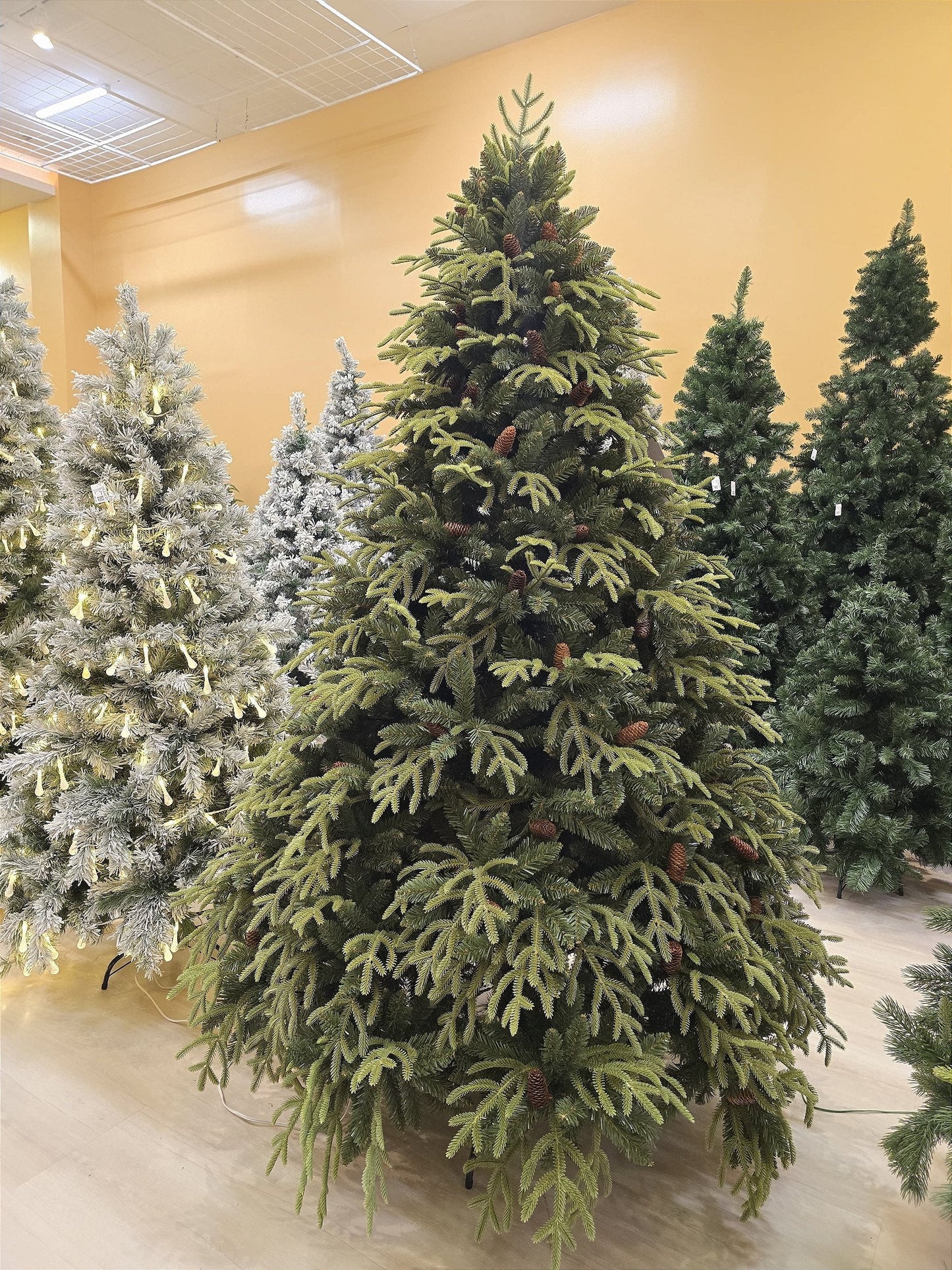 Árvore Realista Clic 4428 Galhos - Com Led embutido - BRINDE EXCLUSIVO PRÉ-VENDA